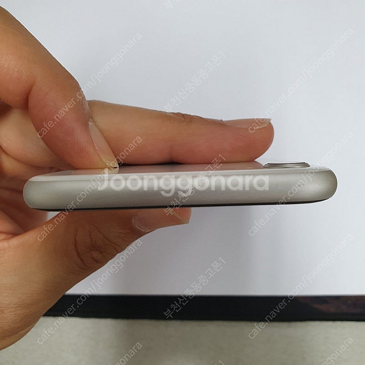 495950 아이폰SE2 화이트 64기가 무잔상 외관깔끔 메인폰 자녀폰 추천 16만원--3